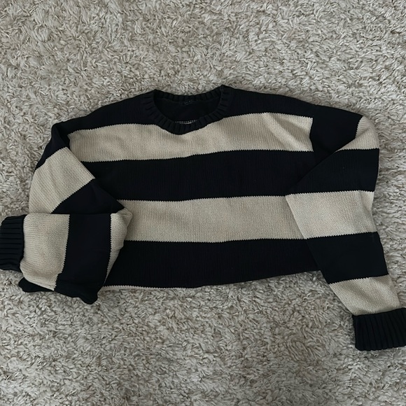 Brandy Melville Sweaters - Brandy Melville striped sweater